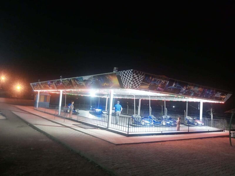 Işıklı ve gece çekilmiş bir resim