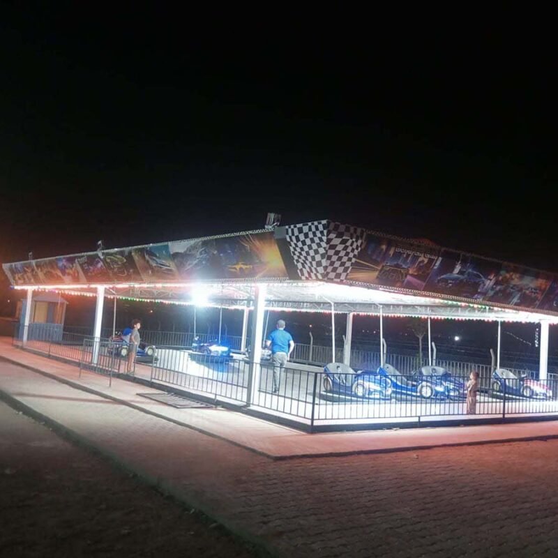 Işıklı ve gece çekilmiş bir resim