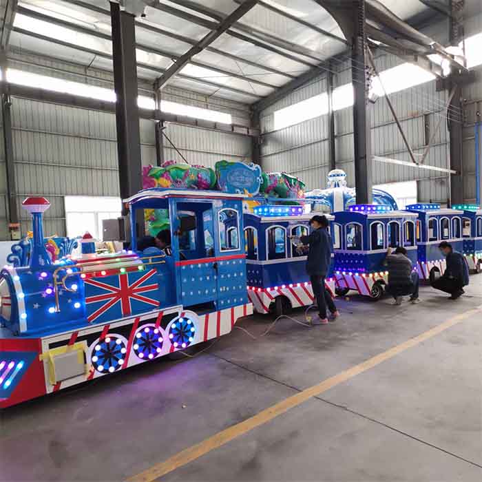 Akülü tren modeli 18 kişilik ve akülü